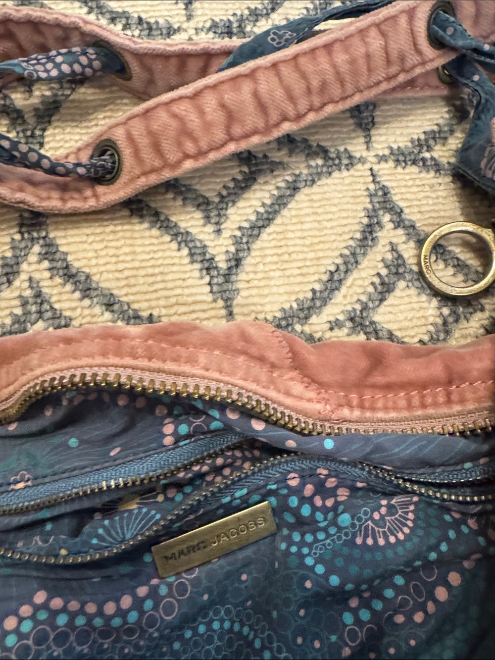 Marc Jacobs velvet Shoulder Bag in Dusty Mauve - Picture 2 of 6